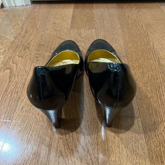 Coach Sheri Black Patent Leather Pumps Shoes Women Sz 8 Career Minimalist - Picture 3 of 12